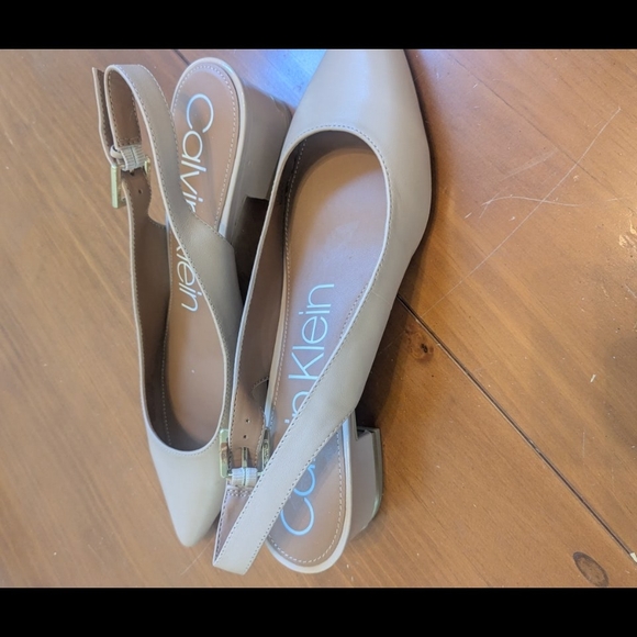 Calvin Klein Tan Slingback Pumps Pointed Toe Block Heel Nude Career Shoes Size 9 - Picture 8 of 11